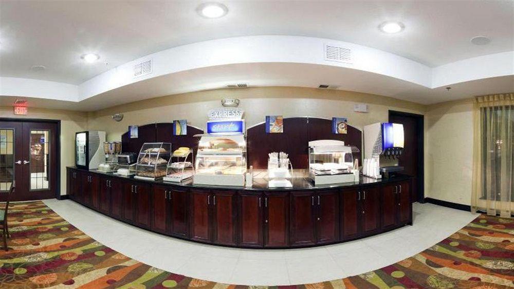 Holiday Inn Express & Suites Lubbock West By Ihg Exterior foto